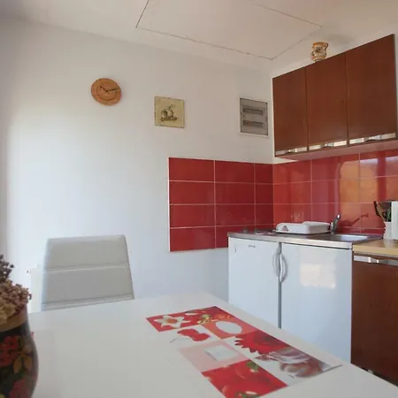 Nevica Apartment *